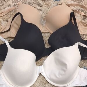 Calvin Klein Black and White T-Shirt Bras Intimates